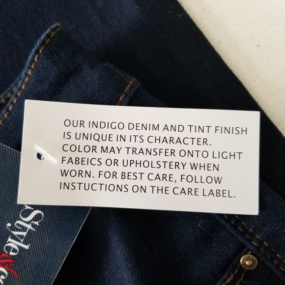 JEANS STYLE & CO Blue Denim Slim Leg 5 Pocket NWT Size 14 - Picture 10 of 15